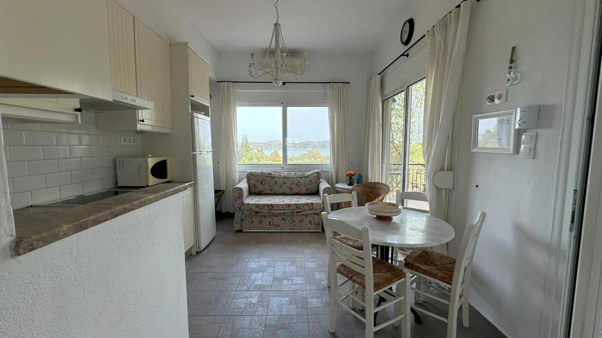 Philippos 2 Apartment Diaporos